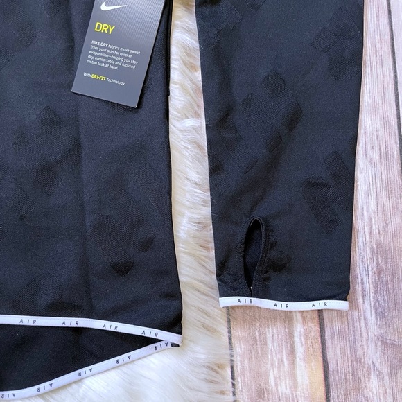 Nike Air Women’s Long Sleeve Running Top In Black - Picture 3 of 9